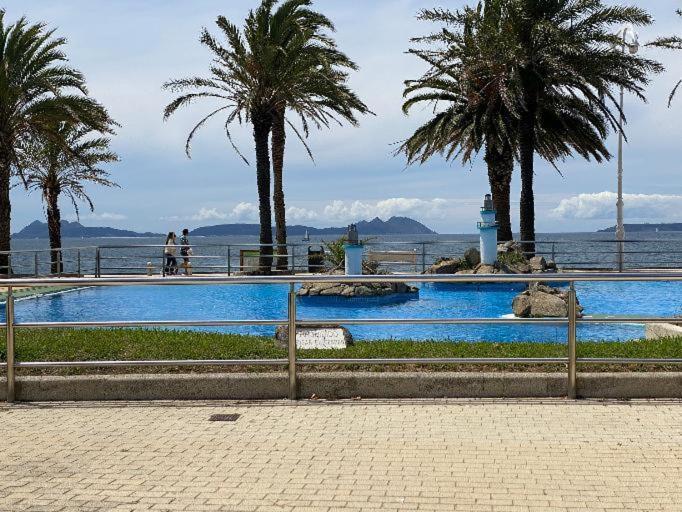 Samil Primera Linea De Playa Vigo Esterno foto