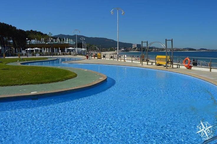 Samil Primera Linea De Playa Vigo Esterno foto
